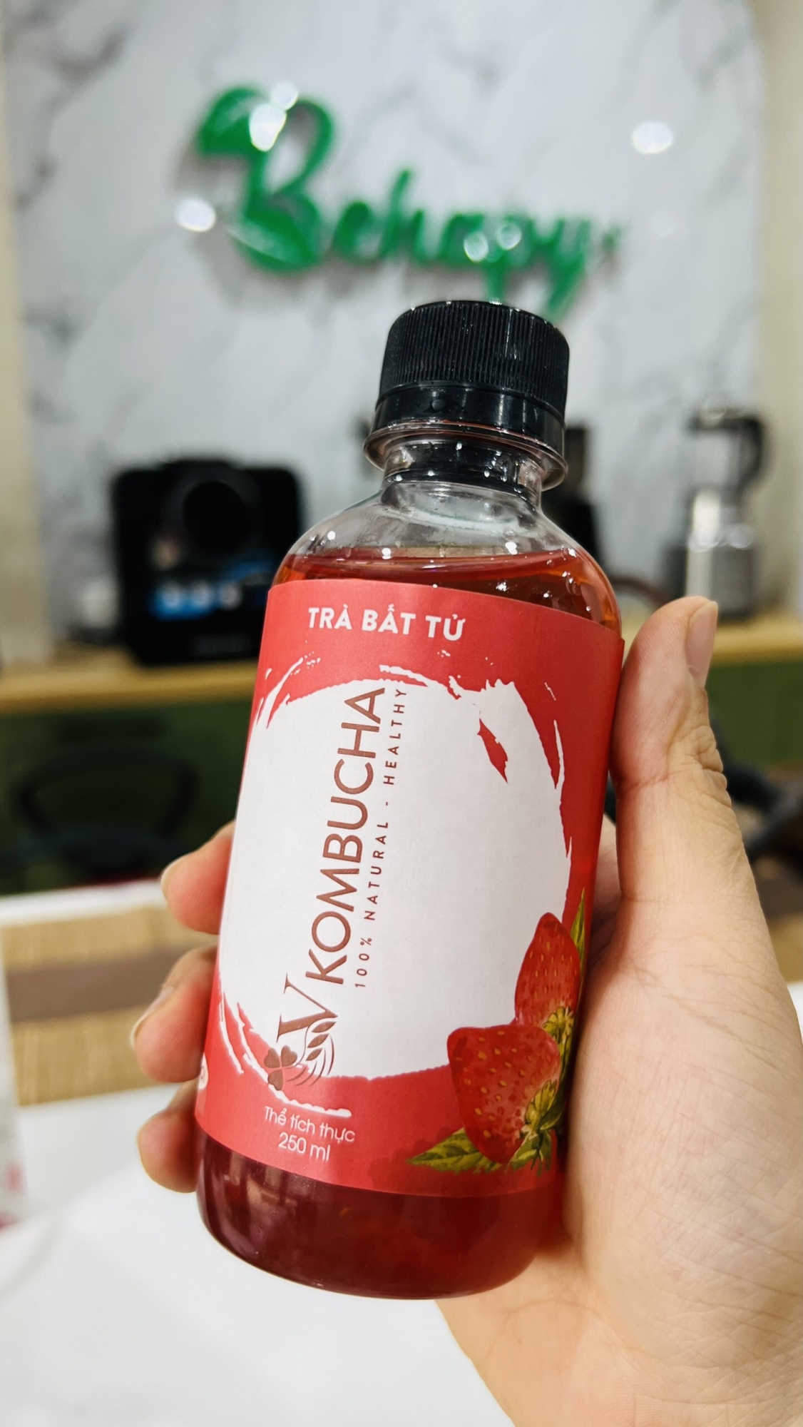 Trà VKombucha Dâu Tươi VGreen 250ml